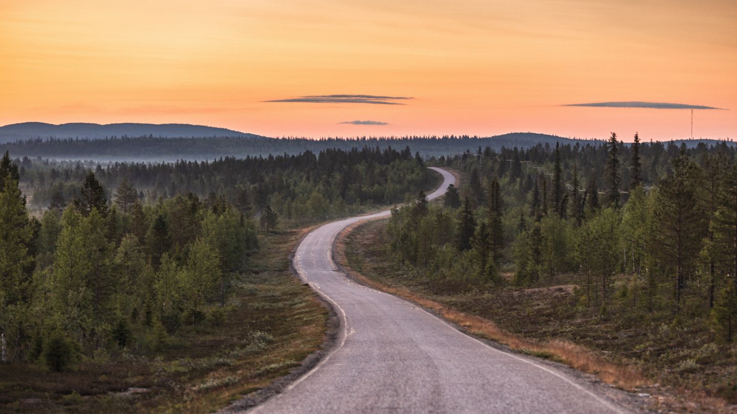 Viisi poikkeuksellista road tripiä Suomessa